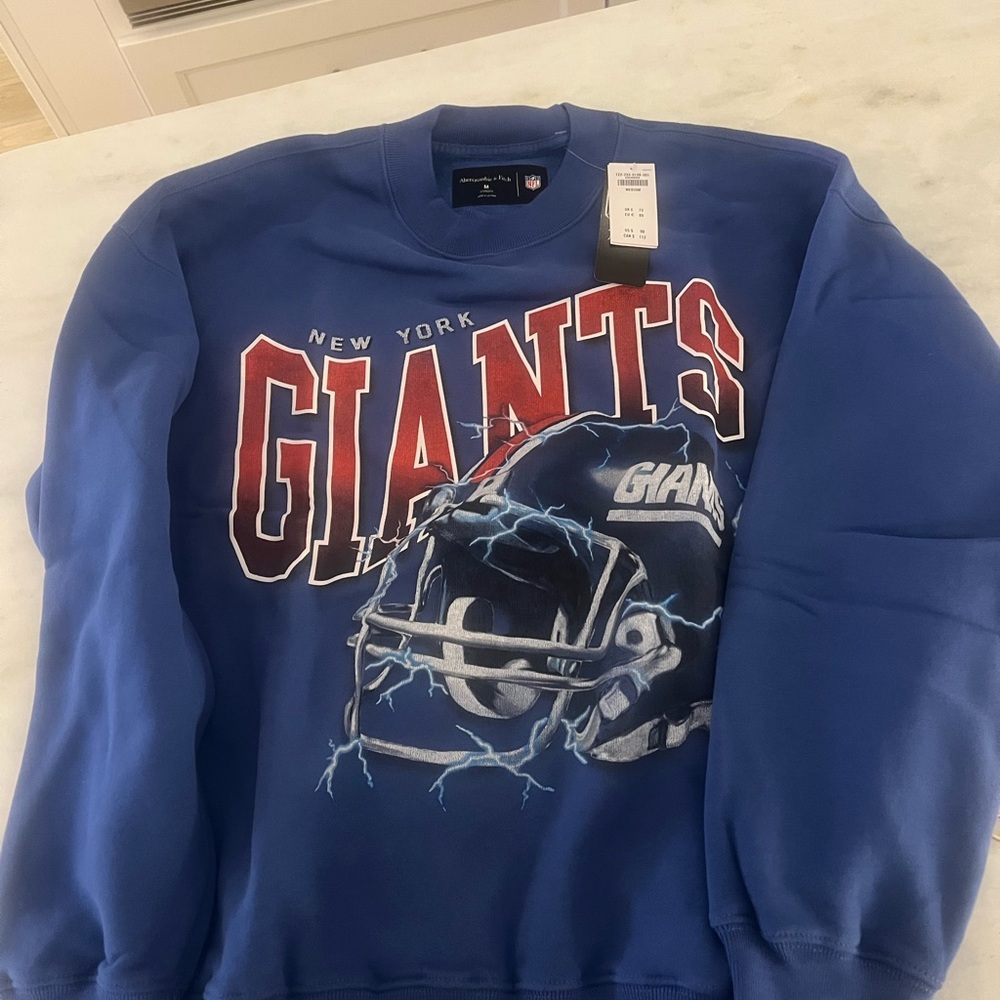 Abercrombie & Fitch men’s NY Giants graphic crew sweatshirt